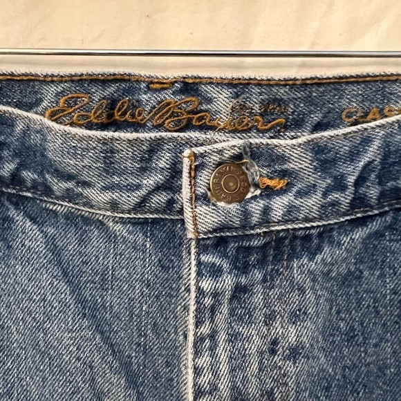 Eddie Bauer Jeans relax fit distressed size 40X30. - Picture 8 of 10
